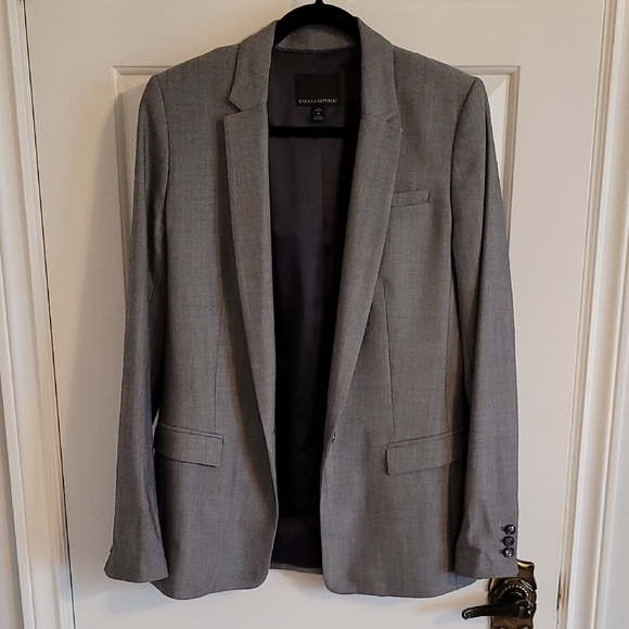 Banana Republic Jackets & Blazers - Banana Republic Gray Women's Long & Lean Blazer